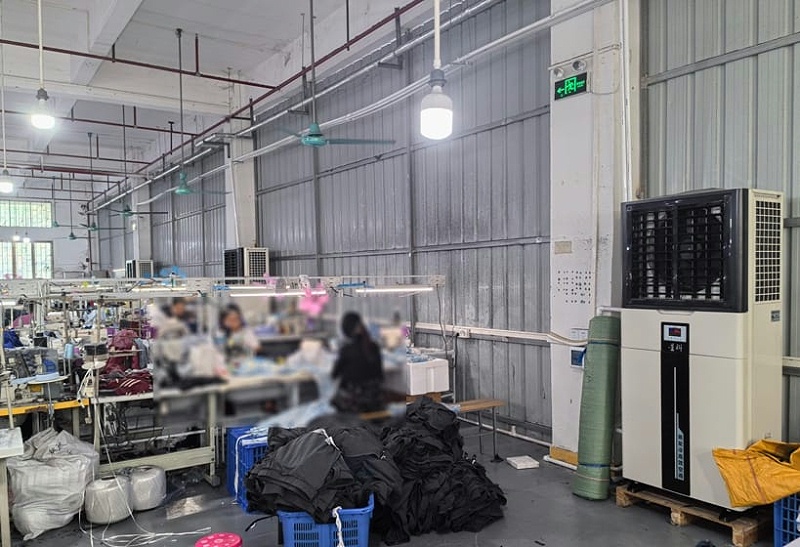 服裝廠整體制冷降溫，應用蒸發(fā)冷省電空調-立式軸流柜機