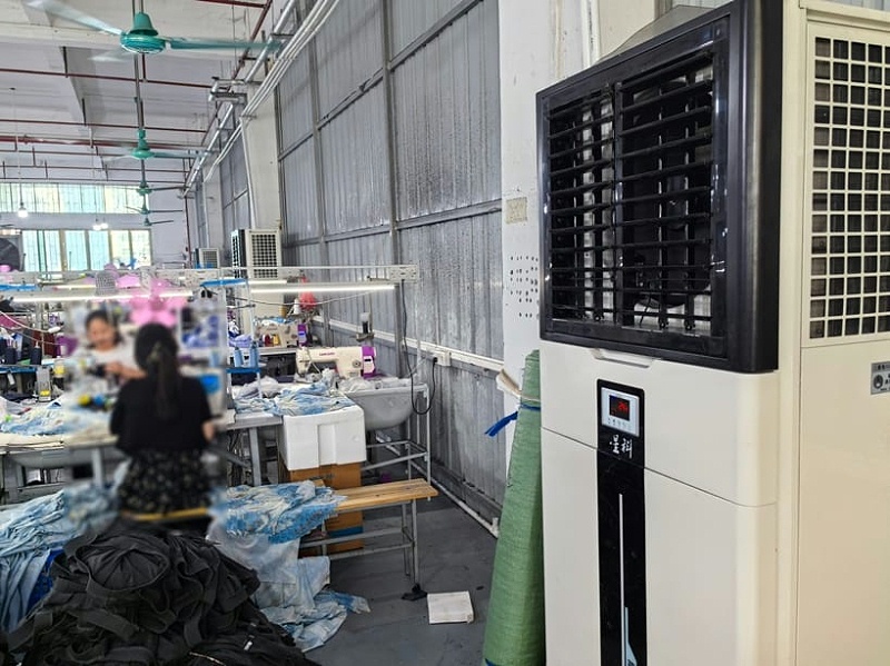 服裝廠整體降溫，安裝蒸發(fā)冷省電空調(diào)-立式軸流機(jī)組