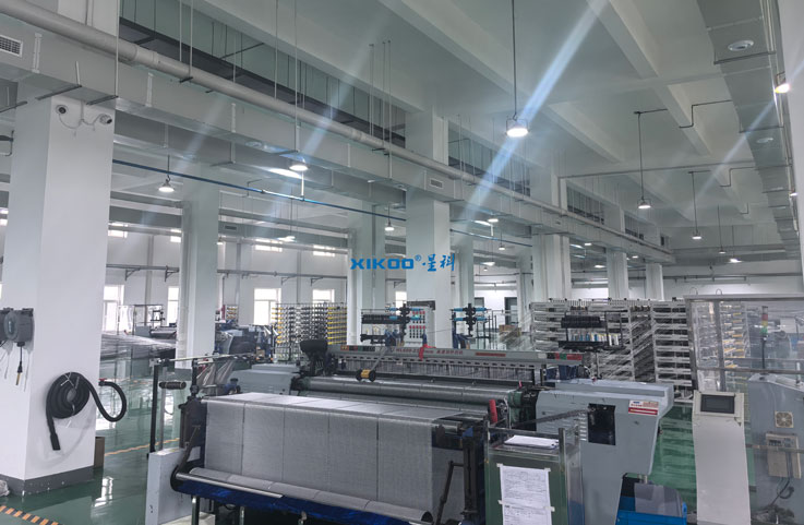 星科蒸發(fā)冷省電空調(diào)-立式管道機(jī)應(yīng)用于碳纖維生產(chǎn)車(chē)間，制冷降溫